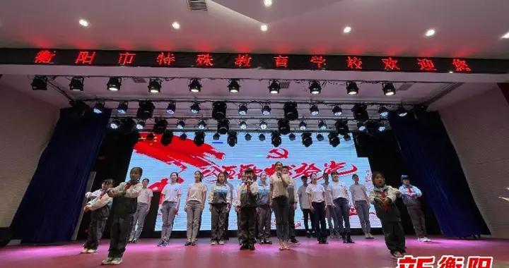 冷知识分享平台-我是15岁男生 我女朋友要亲亲 我故意不给 她就躺在我胸膛上又哭又闹 我该给吗?,揭秘你不知道的世界奥秘